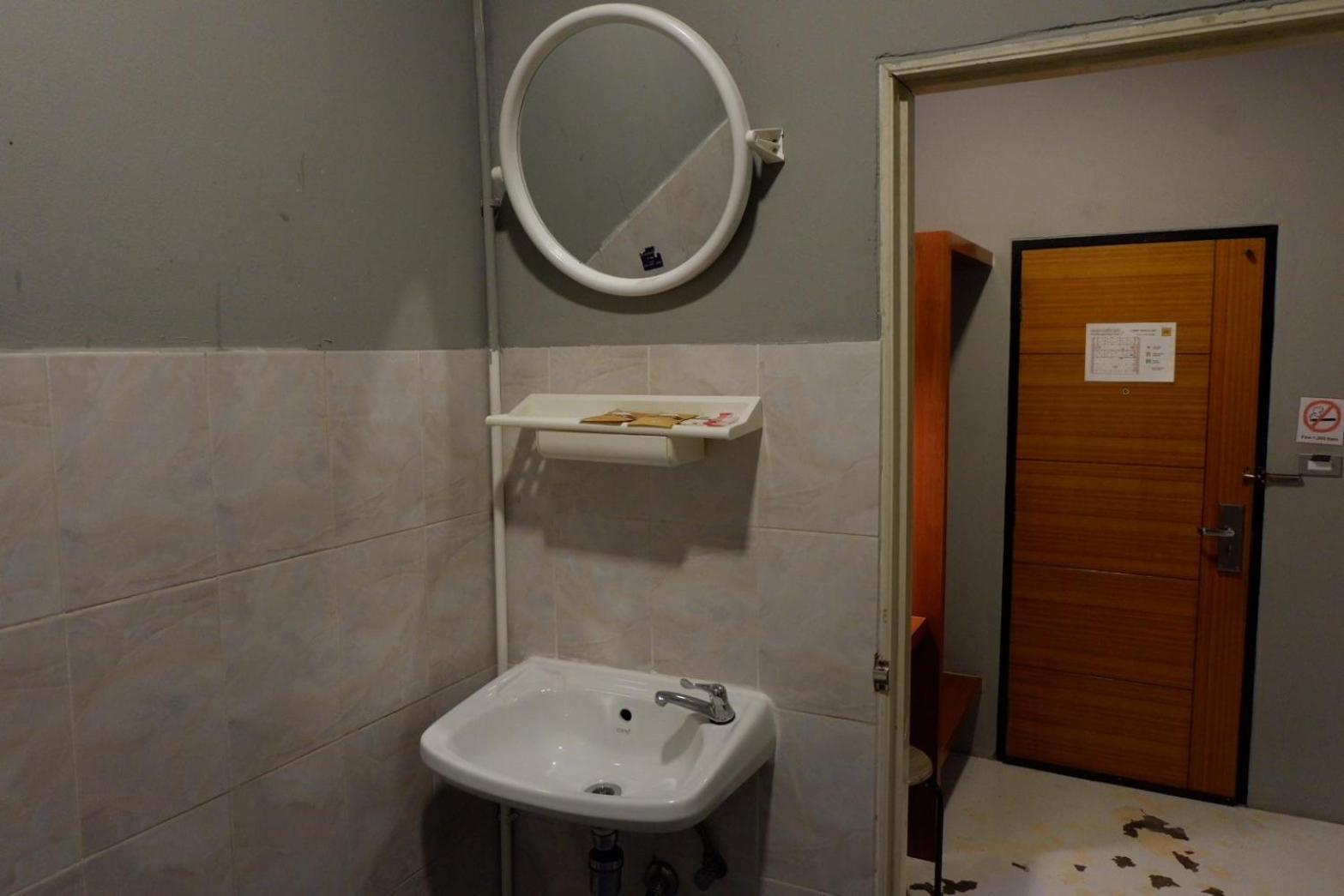 Leisure Hostel Krabi ภายนอก รูปภาพ